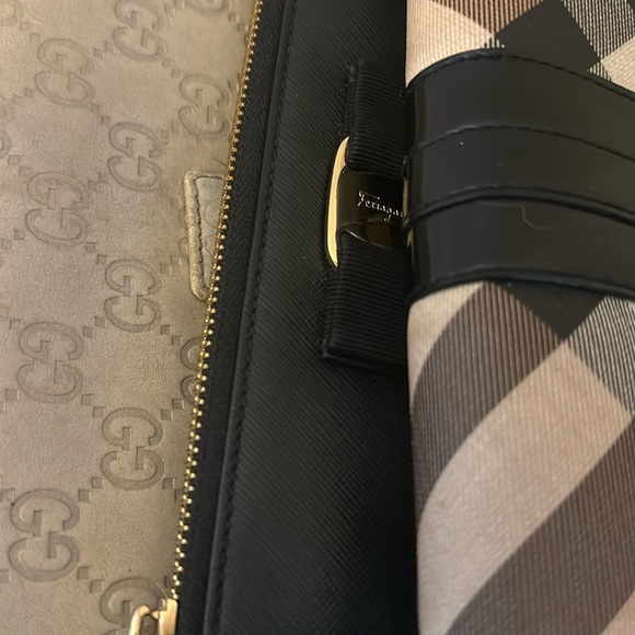 Accessories - $3 wallet auction